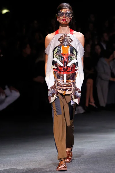 Look 21